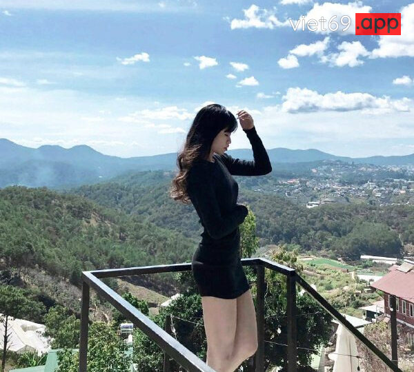 Ảnh 14 của Em gái xăm trổ chân dài có cái lồn múp hạt le to (Full Clip + Pic)