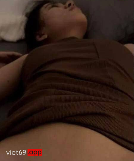 Ảnh 3 của Em gái xinh Tiktoker Mi Trần body ngon vú to lộ clip sex chịch với bạn trai (Full Clip + Pic)