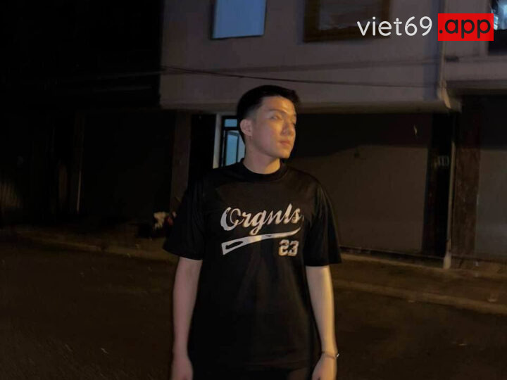 Ảnh 3 của Hà Quỳnh Trang cô bé quàng khăn có cặp vú siêu phẩm lộ clip sex với bạn trai (Full Clip + Pic)