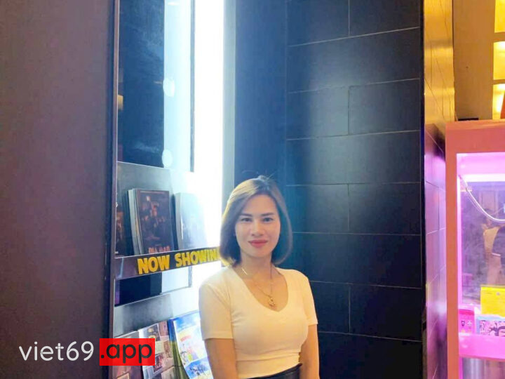 Ảnh 3 của Hack camera Hiệu trưởng lộ clip lếu lều các nữ giáo viên, phụ huynh nâng điểm cho con