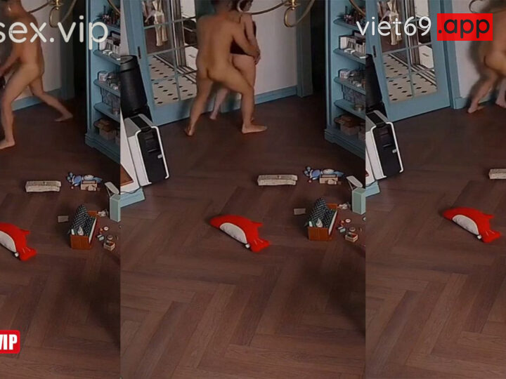 Ảnh 1 của Hack Camera Vợ chồng đại gia chồng tranh thủ địt vợ khi con đang mê xem tivi – Phần 3