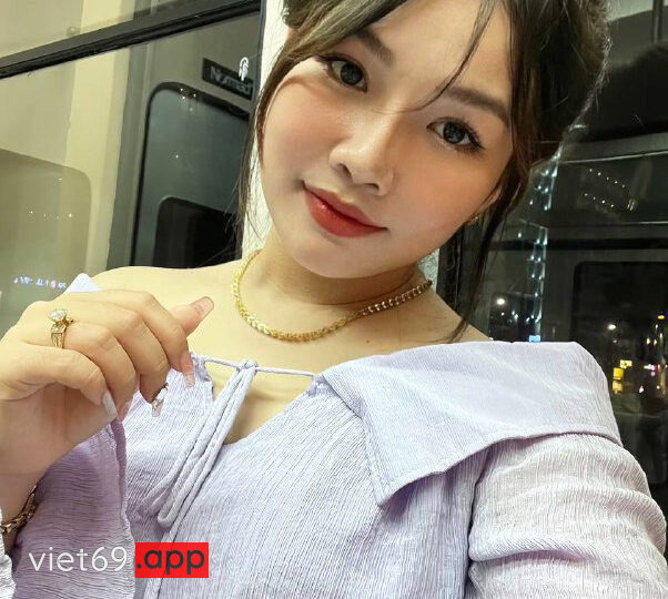 Ảnh 8 của Lấy em về rồi mới biết em quá dâm