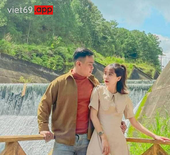 Ảnh 2 của Lộ clip sex cặp vợ chồng đụ khẩu dâm trên ghế tình yêu