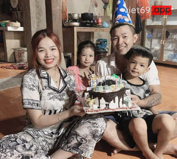Ảnh 1 của Lộ clip sex cặp vợ chồng vùng cao chịch vợ sướng rên la (Full Clip + Pic)