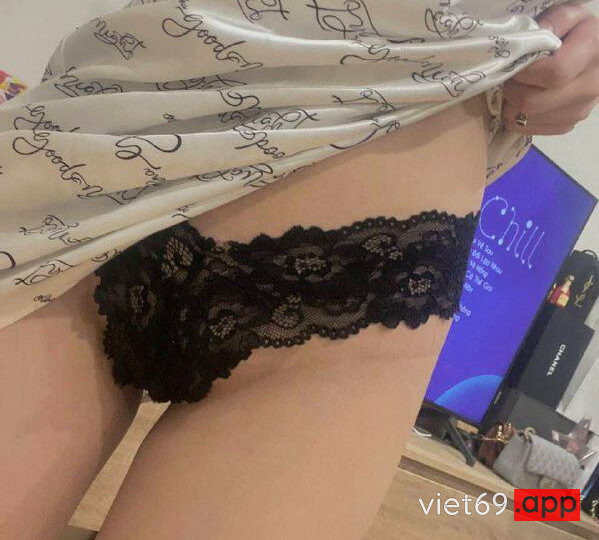 Ảnh 4 của Lộ clip sex Chịch gái xinh từ nhà tắm đến giường quá phê (Full Clip + Pic)