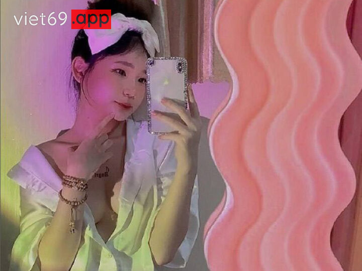 Ảnh 2 của Lộ clip sex địt bé Cheang KOC Instagram