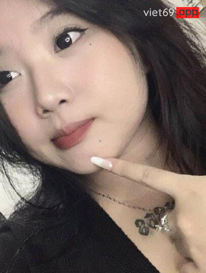 Ảnh 1 của Lộ clip sex địt em chubby Xuân Thảo đánh em đỏ cả mông