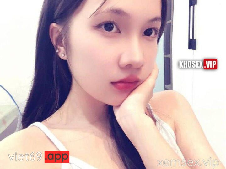 Ảnh 12 của Lộ clip sex Địt em hotgirl bướm non cực dâm