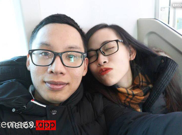 Ảnh 4 của Lộ clip sex đụ em người yêu đeo kính có cái lồn dâm cực múp (Full Clip + Pic)