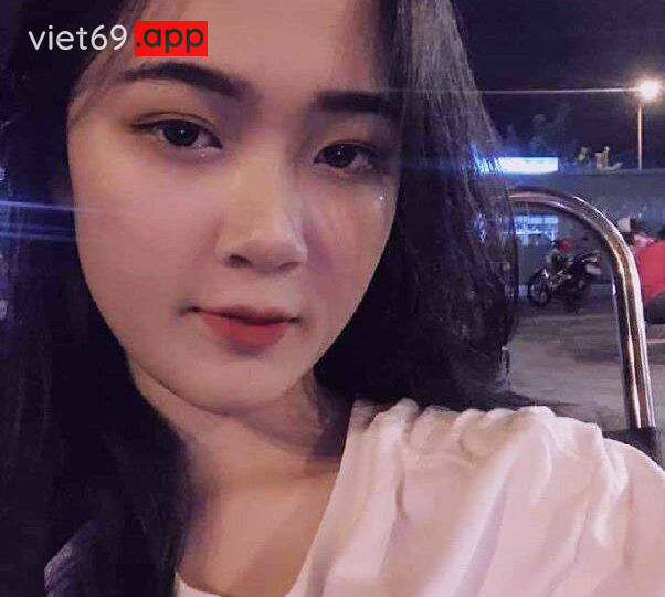 Ảnh 21 của Lộ clip sex em học sinh đeo kính mặc áo dài địt với bạn trai (Full Clip + Pic)