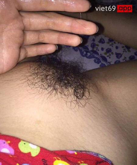 Ảnh 2 của Lộ clip sex em học sinh đeo kính mặc áo dài địt với bạn trai (Full Clip + Pic)