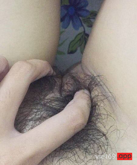 Ảnh 7 của Lộ clip sex em học sinh đeo kính mặc áo dài địt với bạn trai (Full Clip + Pic)