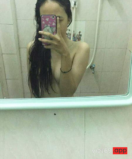 Ảnh 9 của Lộ clip sex em học sinh đeo kính mặc áo dài địt với bạn trai (Full Clip + Pic)