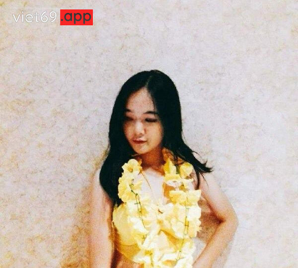 Ảnh 26 của Lộ clip sex em học sinh đeo kính mặc áo dài địt với bạn trai (Full Clip + Pic)