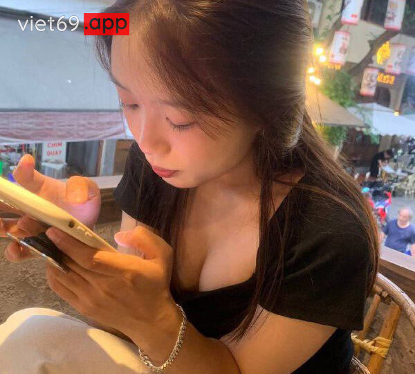 Ảnh 2 của Lộ clip sex gái xinh bị bạn trai đóng cọc liên tiếp vào lồn