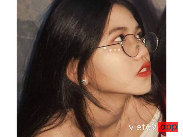 Ảnh 5 của Lộ clip sex Hà My 2k5 học cấp 3 THPT Trương Định