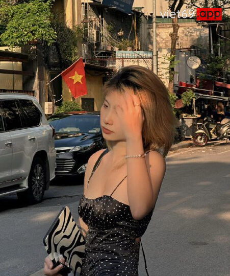 Ảnh 3 của Lộ clip sex Nguyễn Minh Hạnh mông to nhấp sướng không tả nổi (Full Clip + Pic)