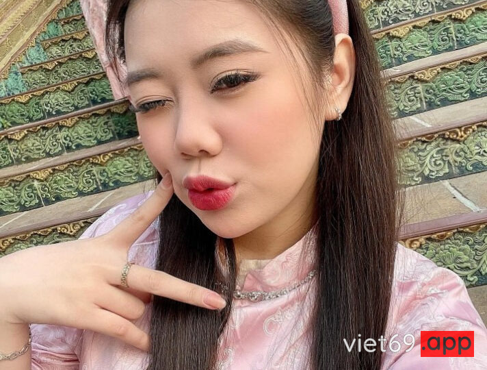 Ảnh 15 của Lộ clip sex Tiktoker dâm xinh yêu làm SGBB bị bố đường chịch rên la thảm thiết – Phần 2