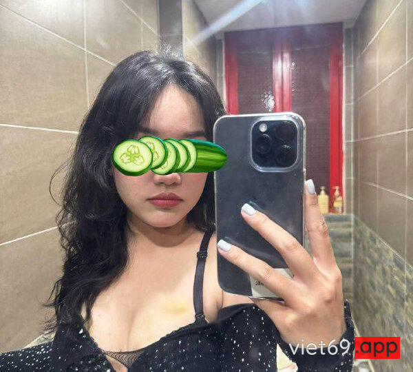 Ảnh 2 của Mông to lồn múp anh đụ xuất hết vào trong (Full Clip + Pic)
