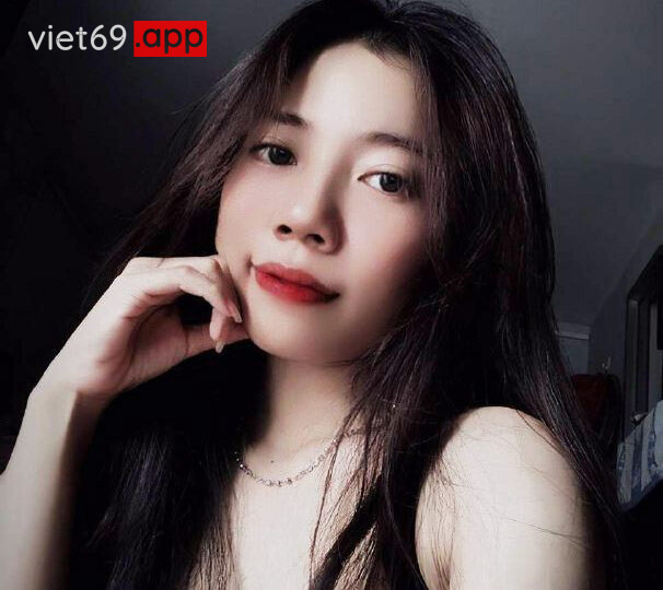 Ảnh 8 của Nứng quá chưa kịp cởi quần đè em ra đụ