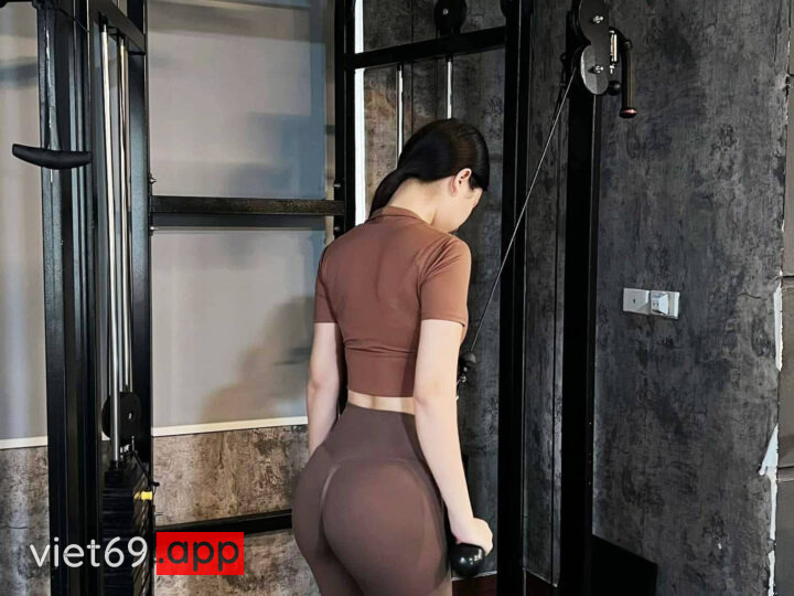 Ảnh 1 của Siêu Phẩm Địt xuất trong em Tiktoker 500k follow dáng ngon