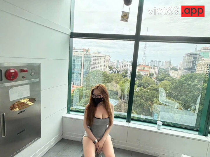 Ảnh 5 của Siêu phẩm Ivy Nguyễn 2k3 dâm đãng vú bự doggy xuất trong nhầy nhụa