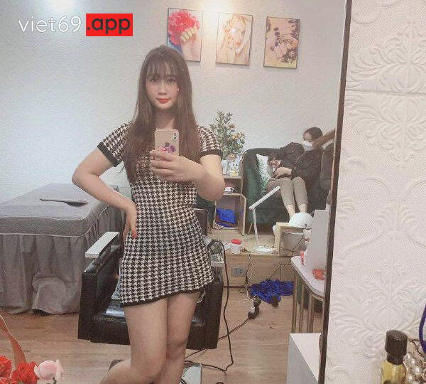 Ảnh 10 của Thanh niên xăm trổ địt mạnh vào chiếc lồn dâm của vợ