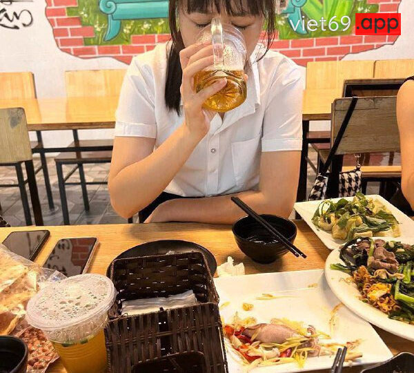 Ảnh 17 của Vợ dâm chiều chồng bầu sắp đẻ mà vẫn còn chịch