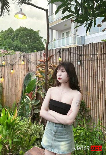 Ảnh 7 của Vợ dâm cưỡi ngựa sướng dâm thủy ra lênh láng