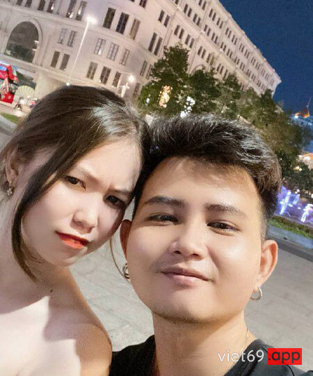 Ảnh 16 của Vợ dâm đãng thích thả rông đụ public (Full Clip + Pic)
