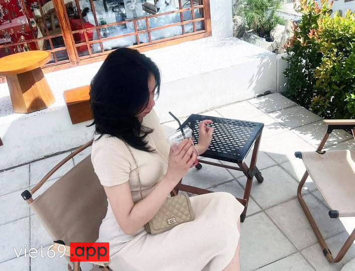 Ảnh 7 của Vợ dâm lồn múp địt ngày mấy phát vẫn thèm (Full Clip + Pic)