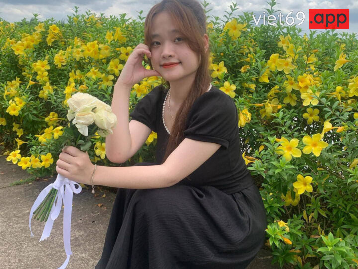 Ảnh 2 của Vợ dâm xinh ngon vl cưỡi ngựa sướng rên rỉ