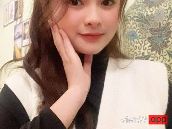 Ảnh 20 của Vợ đang ngủ say chồng vạch quần ra địt cho đỡ nứng – Phần 2 (Full Pic + Clip)