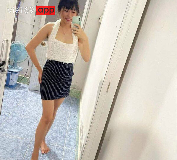 Ảnh 11 của Vợ giáo viên dâm đãng chơi cả 2 lỗ làm em sướng co giật