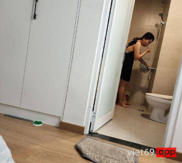 Ảnh 16 của Vợ giáo viên dâm đãng chơi cả 2 lỗ làm em sướng co giật