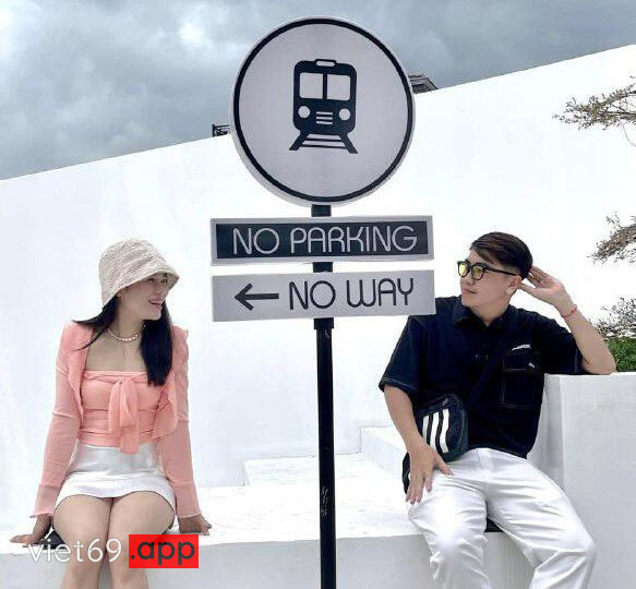 Ảnh 2 của Vợ mới đẻ xong mấy hôm chồng đè ra chịch không tha