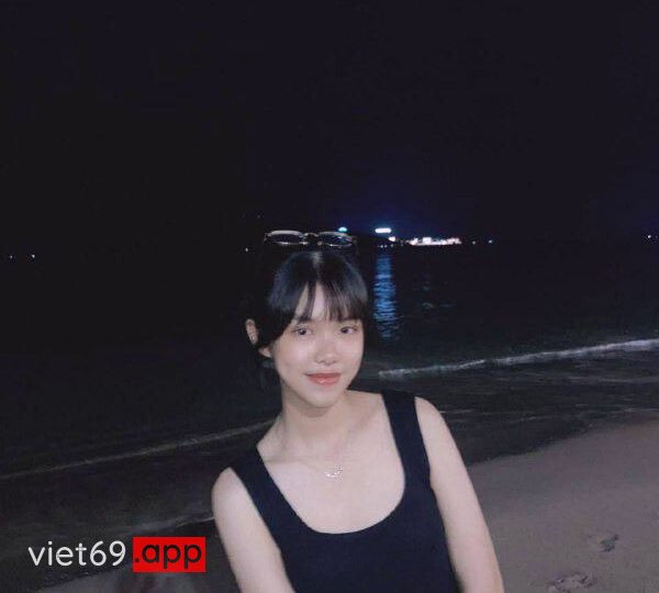 Ảnh 12 của Vợ trẻ đam mê bạo dâm BDSM thích nhét buồi tận họng địt cả 2 lỗ (Full Clip + Pic) – P2